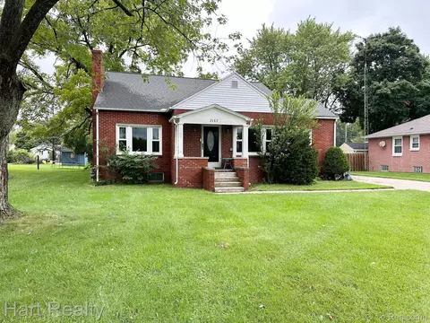 2482 Gratiot Blvd, Marysville, MI 48040