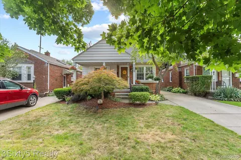 1758 12th St, Wyandotte, MI 48192