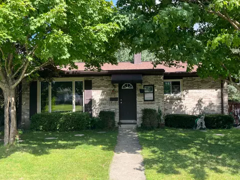 5317 Military Ave, Brighton, MI 48116