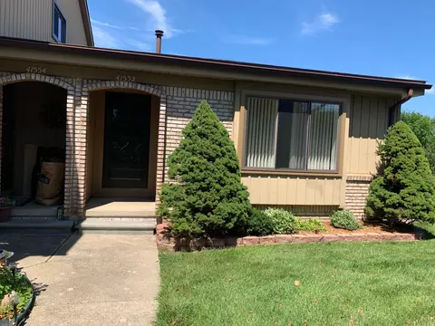 41552 Bedford Dr, Canton, MI 48187