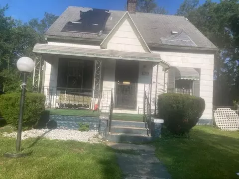 3621 Alexander St, Flint, MI 48505 photo 1