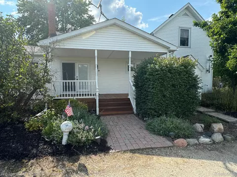 1405 E Blackmore Rd, Fremont, MI 48744