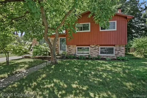 632 Bellevue Ave, Clawson, MI 48017
