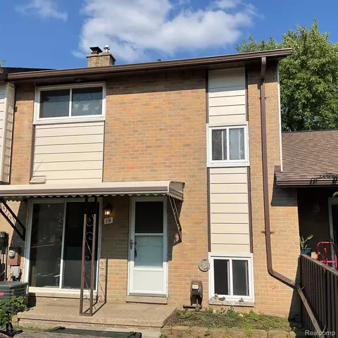 8401 18 Mile Rd #19, Sterling Heights, MI 48313