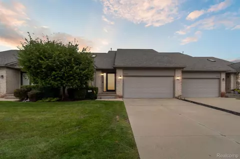 46056 Imperial Ln, Macomb, MI 48044