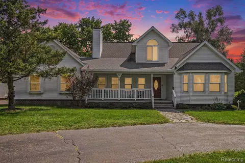117 Martindale, Milford, MI 48381