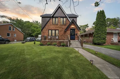 18671 Alcoy St, Detroit, MI 48205