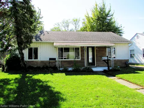 26343 Woodmont St, Roseville, MI 48066