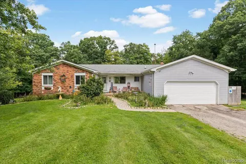 3605 Granger Rd, Brandon, MI 48462