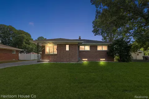 13540 Sarasota, Redford, MI 48239
