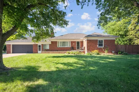 16407 Masonic Blvd, Fraser, MI 48026