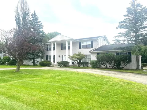 22625 Twyckingham Way, Southfield, MI 48034