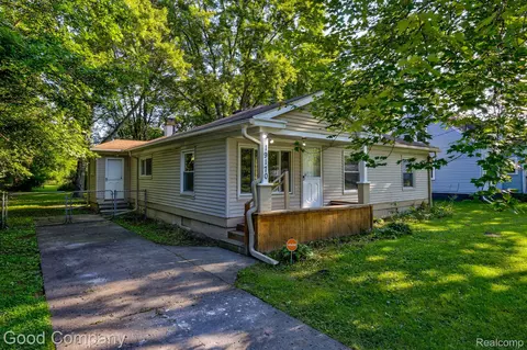 19170 Melrose Ave, Southfield, MI 48075