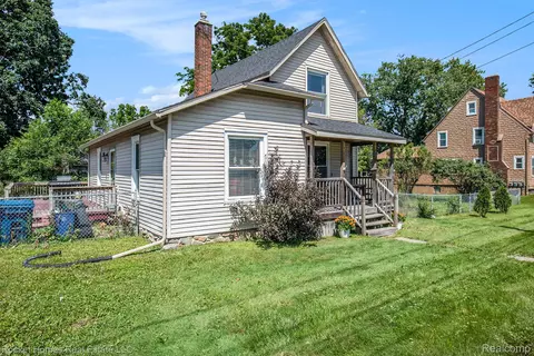 220 W Flint St, Davison, MI 48423