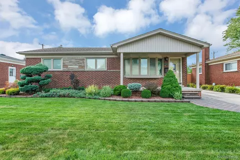 3300 Bridge St, Trenton, MI 48183