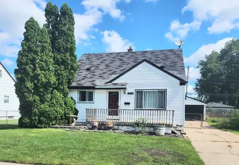 23225 Beverly St, Saint Clair Shores, MI 48082