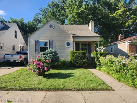 569 E Barrett Ave, Madison Heights, MI 48071