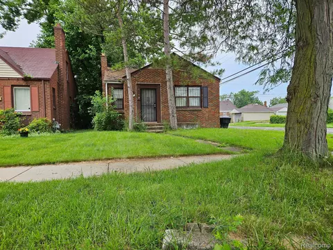 9665 Coyle St, Detroit, MI 48227