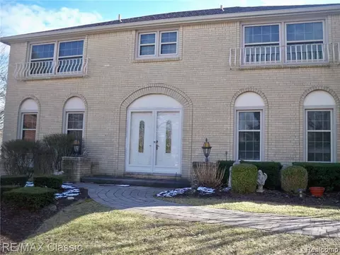 29818 Deer Run, Farmington Hills, MI 48331