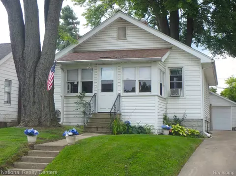 789 Orlando Ave, Pontiac, MI 48340