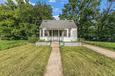 8434 Brace St, Detroit, MI 48228