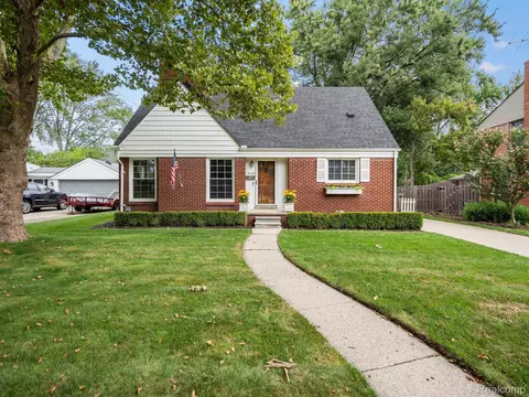 4420 Samoset Rd, Royal Oak, MI 48073