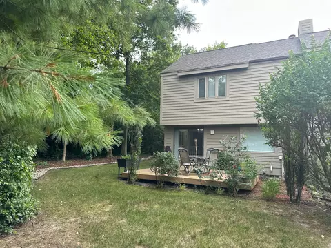 2511 Holly Oak Crt Ct, Flint, MI 48532