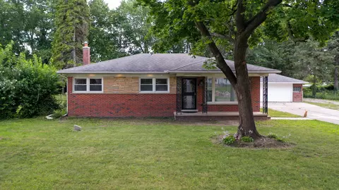 28226 Revere Ave, Warren, MI 48092
