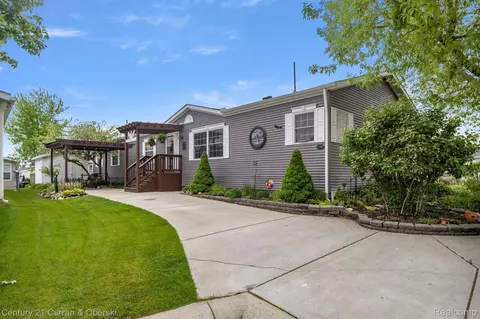 11140 Greenmont, Green Oak, MI 48178
