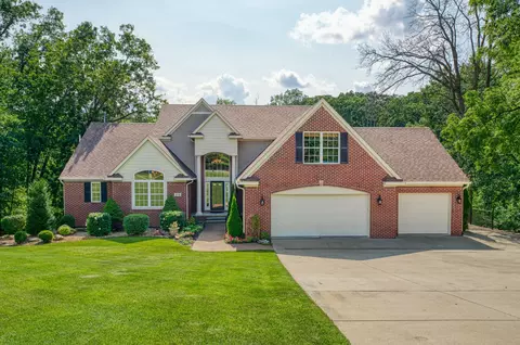 3136 Hunters Way, Putnam, MI 48169