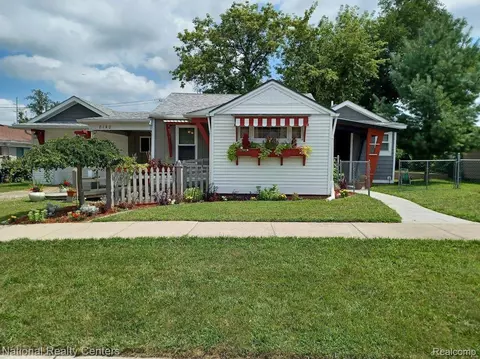 8140 Fremont St, Westland, MI 48185