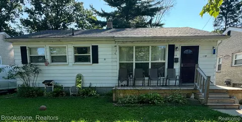 1115 Magnolia Dr, Inkster, MI 48141