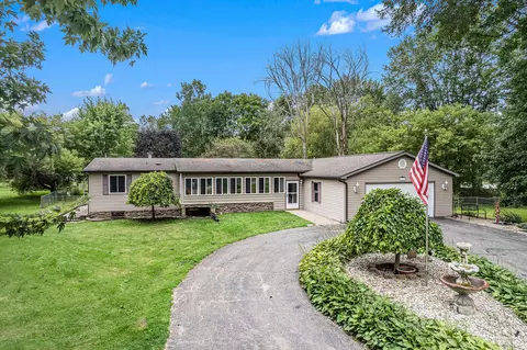 4486 Lapeer Rd, Burton, MI 48509