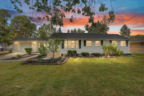7231 Reber Dr, Shelby Township, MI 48317