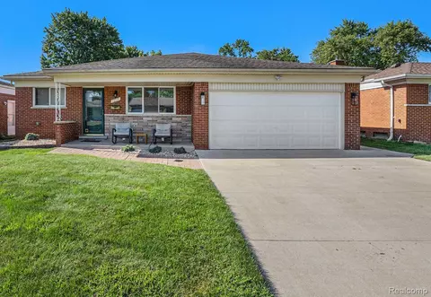 4018 Sudbury Dr, Warren, MI 48092