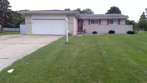 5556 Moceri Ln, Grand Blanc, MI 48439