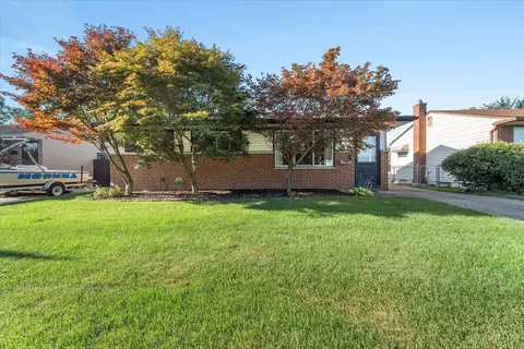 34657 Avondale St, Westland, MI 48186