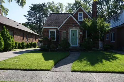1844 N York St, Dearborn, MI 48128