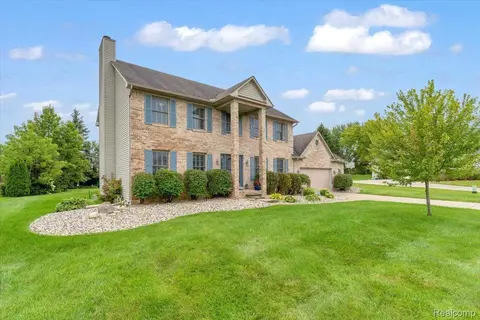 2172 Prairie Vew Vw, Grand Blanc, MI 48439