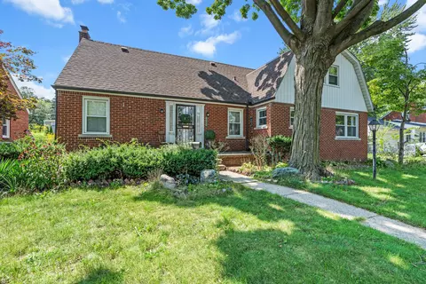 7677 W Parkway St, Detroit, MI 48239