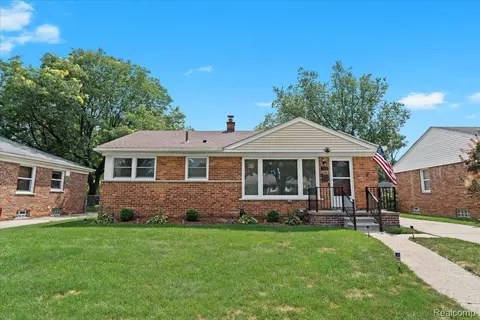 512 E La Salle Ave, Royal Oak, MI 48073