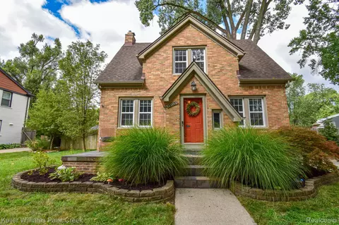 11033 Blackburn St, Livonia, MI 48150