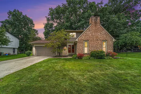 772 Randall Dr, Troy, MI 48085