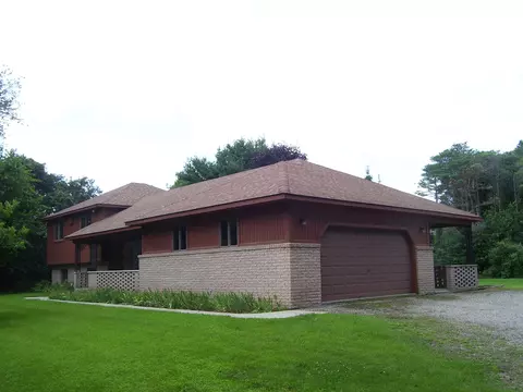 1185 E Gunn Rd, Oakland, MI 48306