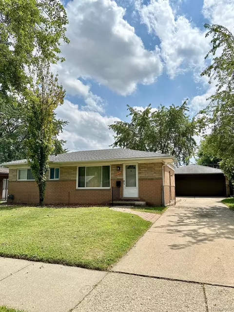 4578 Stratford Dr, Warren, MI 48092