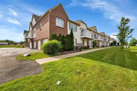 12469 First Ave S, Southgate, MI 48195