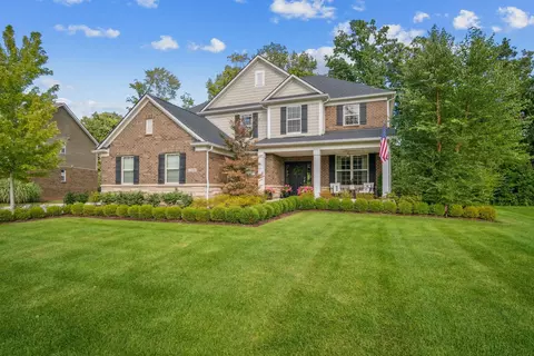 23599 Underwood Dr, Lyon, MI 48178