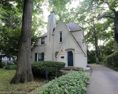 1320 Beard St, Flint, MI 48503