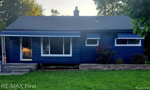 23095 Ithaca St, Oak Park, MI 48237