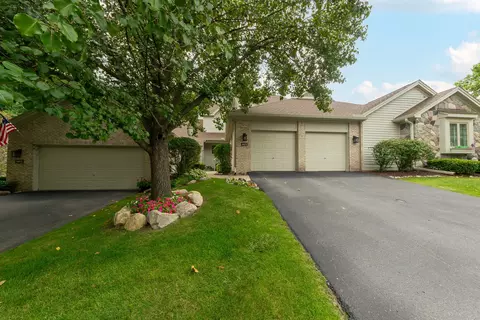4475 Golf View Dr, Genoa, MI 48116
